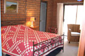 Desert Trails B&B: Spud Rock Room